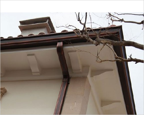 仿銅色落水系統(tǒng)在鋁制系列產品表面做銅黑或銅綠顏色處理后,達到和銅在自然環(huán)境中經(jīng)過氧化變舊相同的顏色效果.